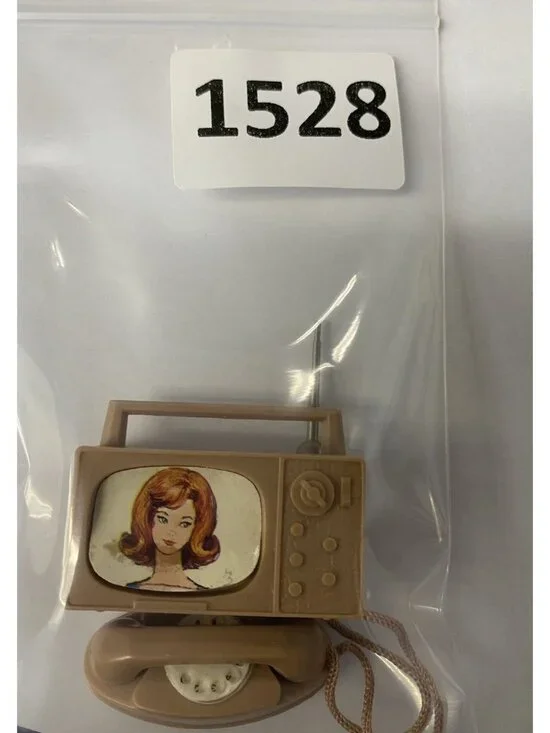 Barbie Brown Princess Phone & Portable TV Skipper Vintage 1960’s LOT 2 READ - Picture 10 of 10